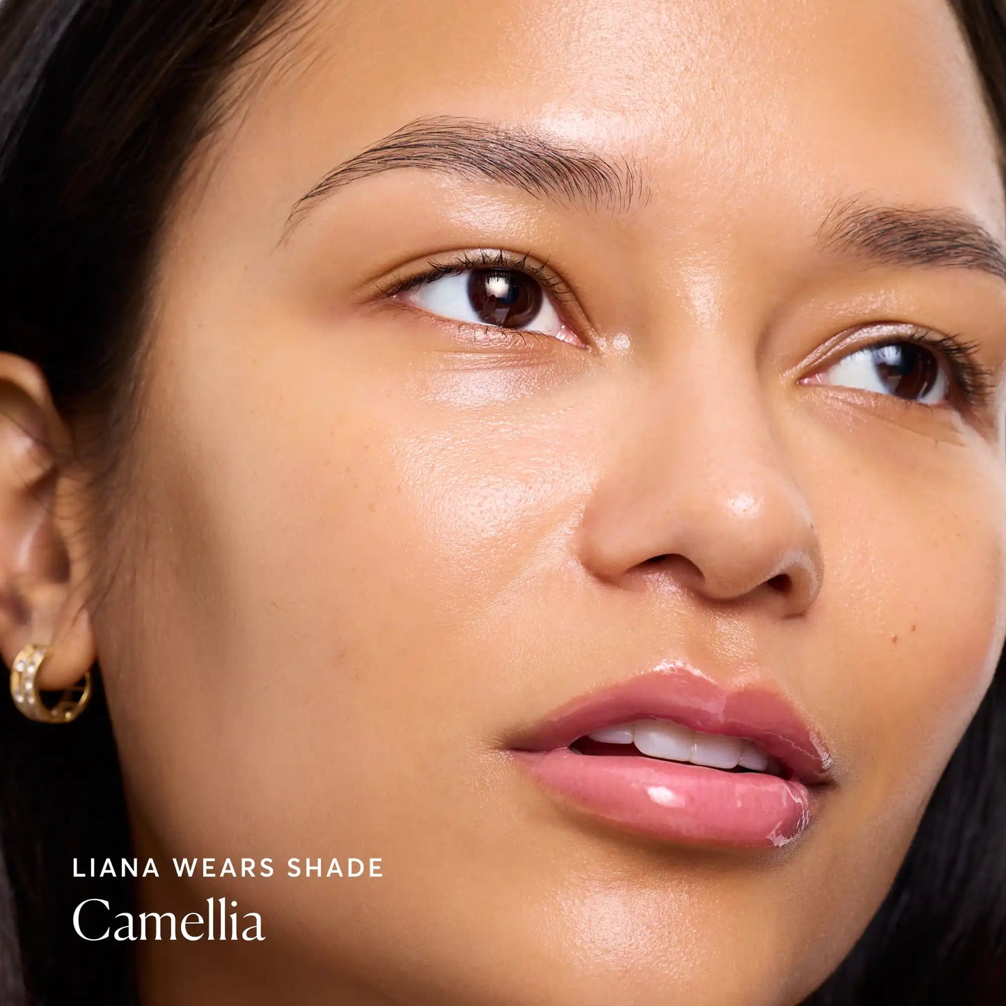phyto-glow-lip-balm-camellia-o3 NATR-60075-Alt-Images-Phyto-Glow-Lip-Balm-Camellia-04.webp