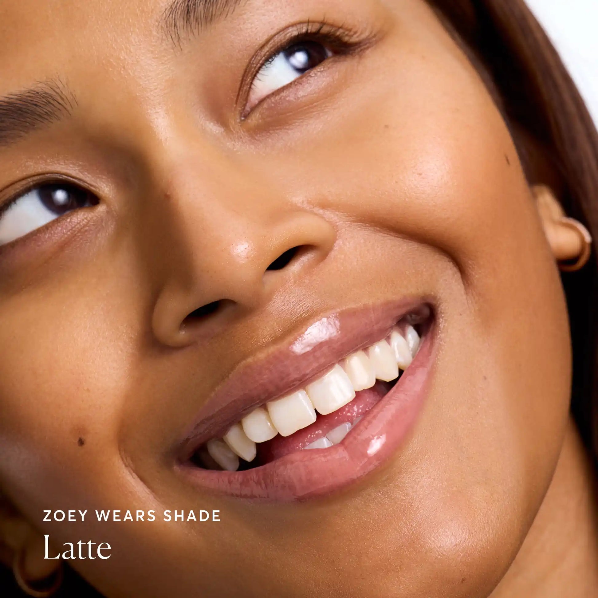 phyto-glow-lip-balm-latte-u4 NATR-60110-Alt-Images-Phyto-Glow-Lip-Balm-Latte-04.webp